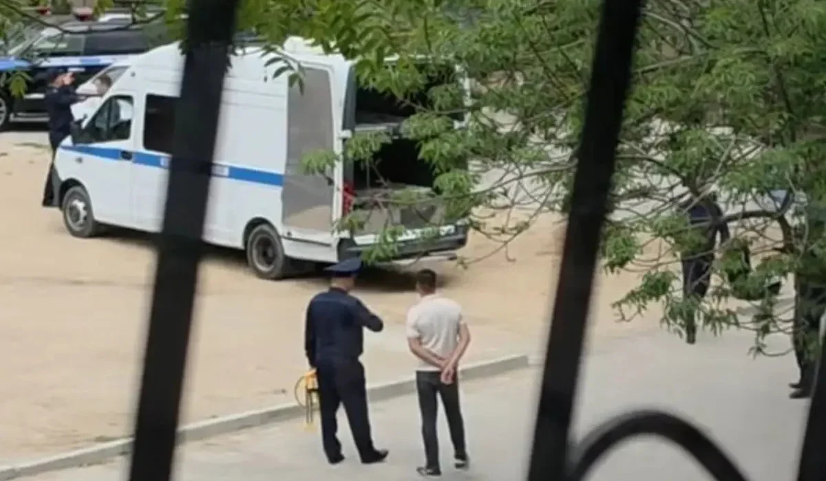 Ақтауда полицей 1,5 жасар сәбиді қағып кетті: бүлдіршін сол жерде тіл тартпай кетті
