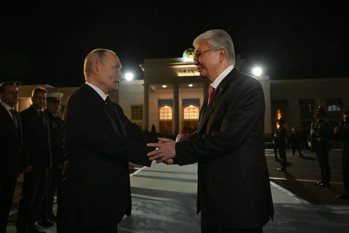 Тоқаев Путинді елорда әуежайынан шығарып салды