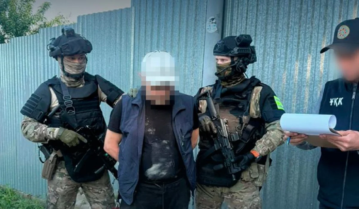 Алматы облысында ер адам есірткі дайындап жатқан жерінен ұсталды
