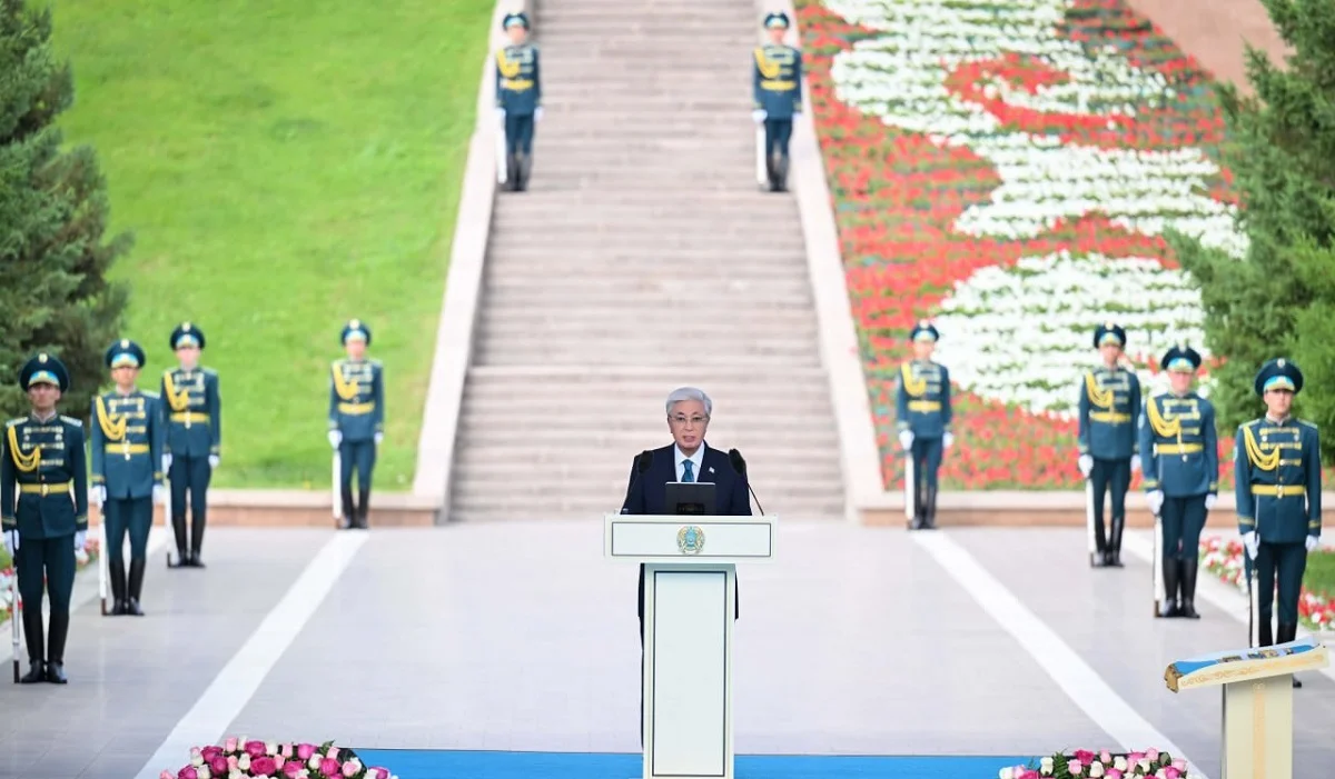 Президент: Елтаңба, әнұран, ту – мемлекеттігіміздің мызғымас үштағаны