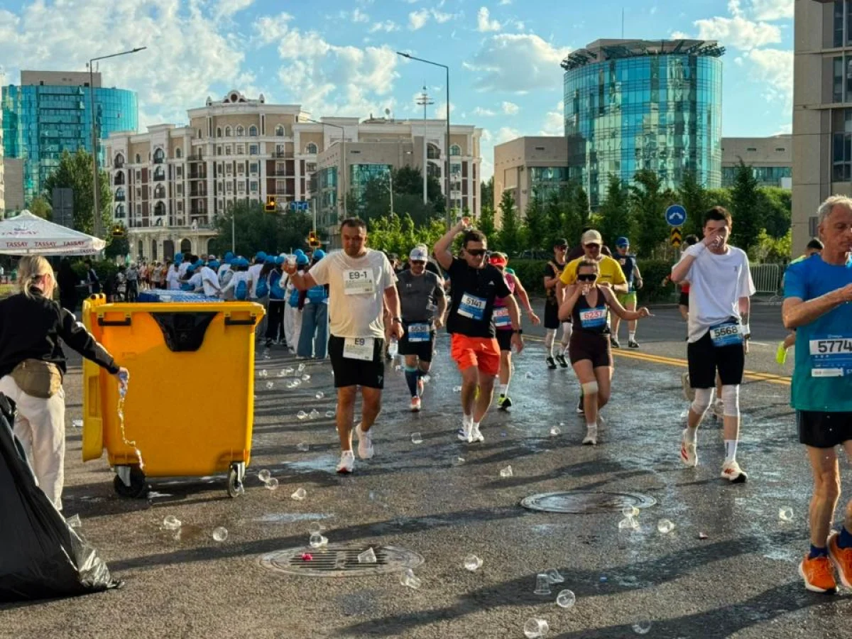 Astana Half Marathon қатысушылары «Таза Қазақстан» акциясын қолдады