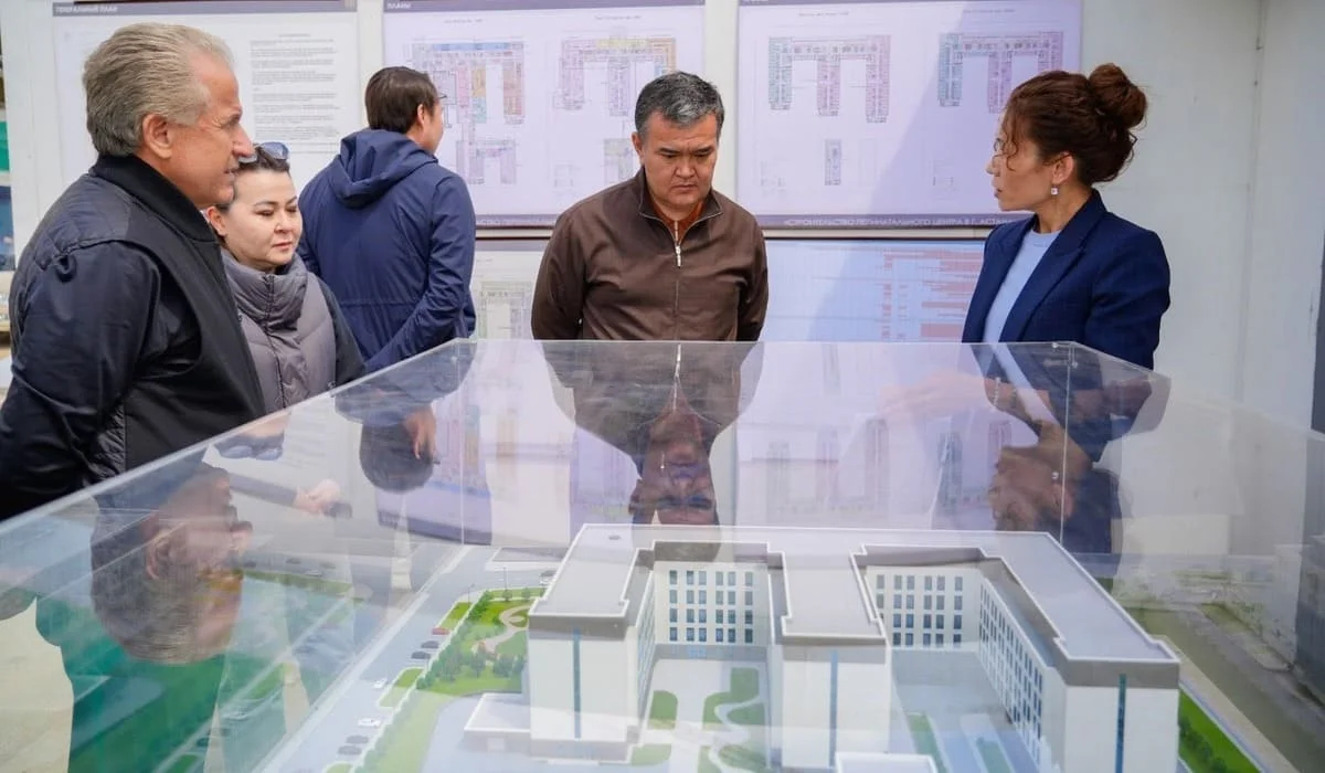 Жеңіс Қасымбек Астанада жүкті әйелдердің көбейгеніне қуанып, босандыру қызметін одан сайын дамытпақ