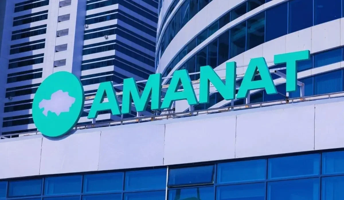 «Мен оны қиянат деп есептемеймін»: Қошанов «AMANAT» партиясының «Әділетпен» бірігуінің себебін ашық айтты