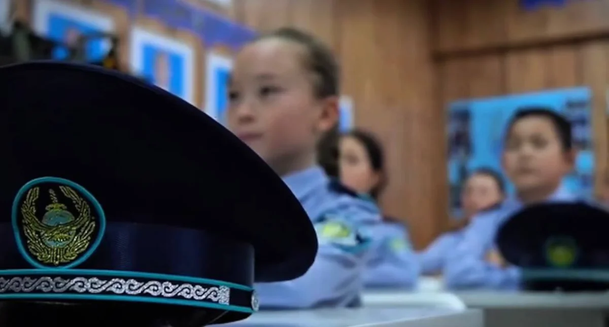 Елімізде бес мыңнан астам мектеп оқушысы «Жас сақшы» атанды — ІІМ