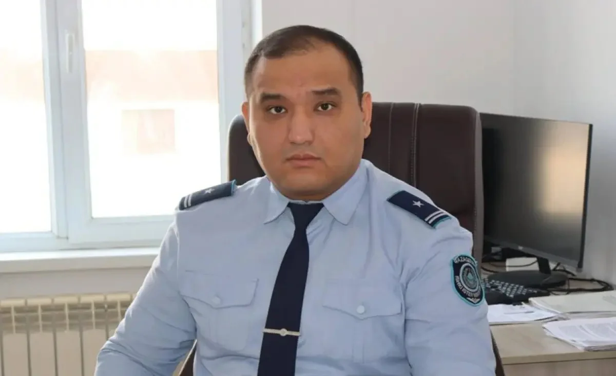 Атырау облысында жаңа туған сәбиді әжетхана шұңқырынан құтқарған азаматқа марапат табысталды