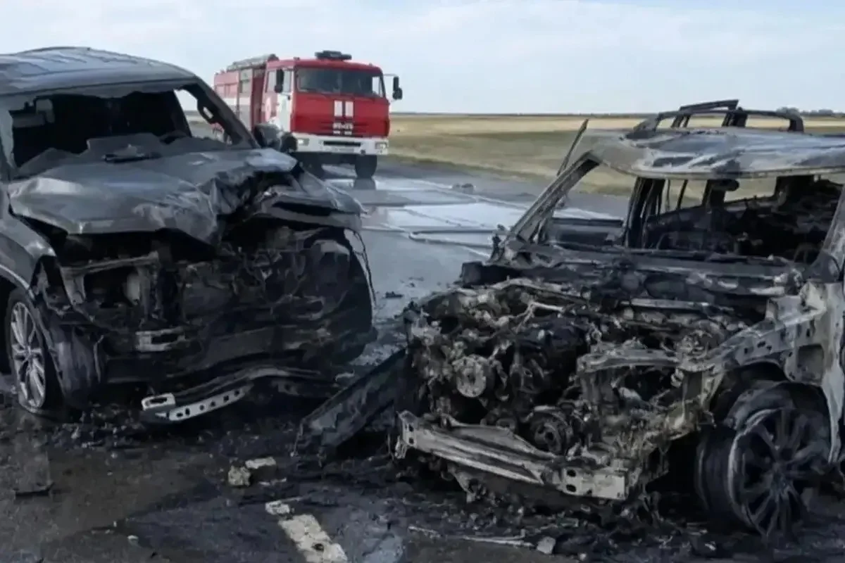 Астана маңындағы жантүршігерлік апат: үш көлік соқтығысып, бес адам қаза тапты