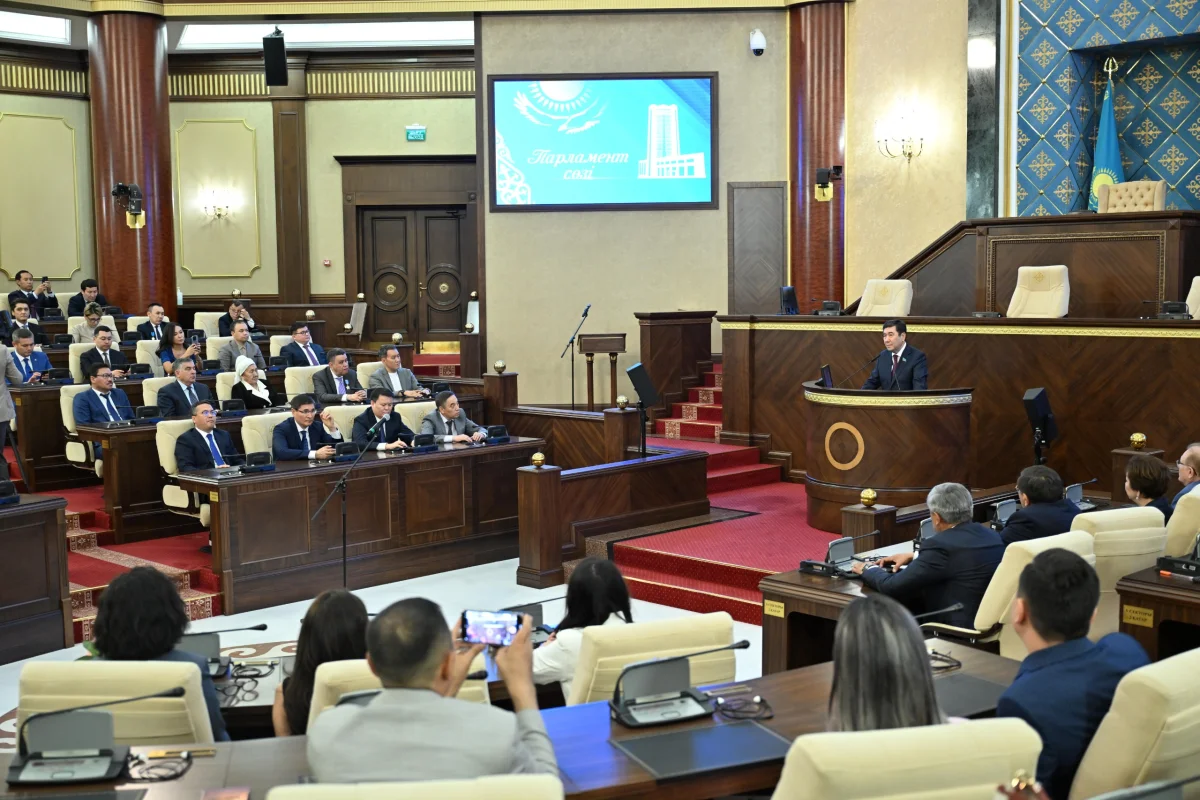Мәжілісте «Парламент сөзі» сыйлығы табысталды