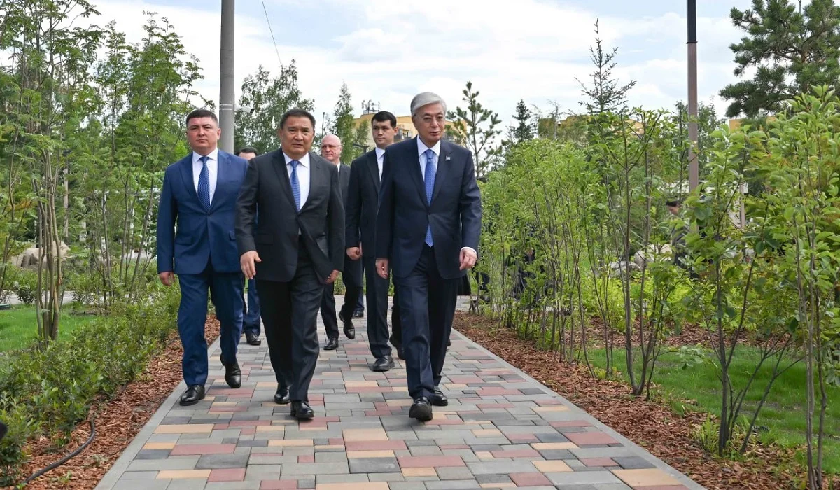 Тоқаев Щучинск қаласындағы бірқатар нысанды аралап көрді