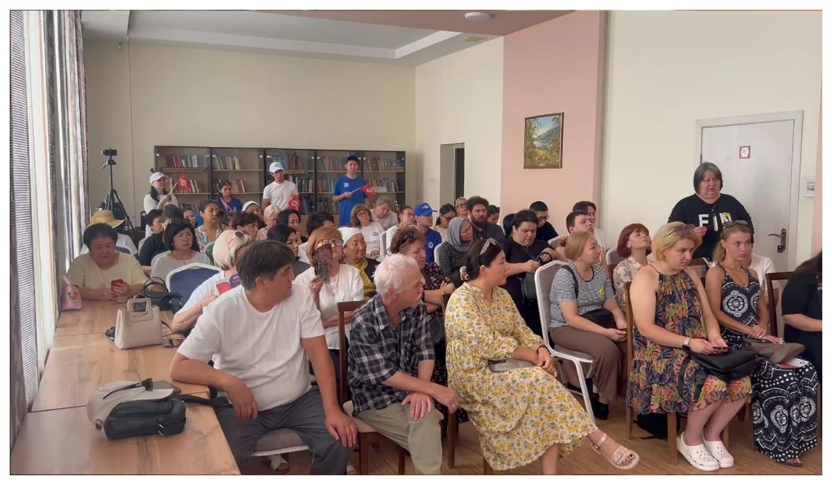 ЖСДП Павлодарда ерекше балалардың ата-аналарымен кездесті