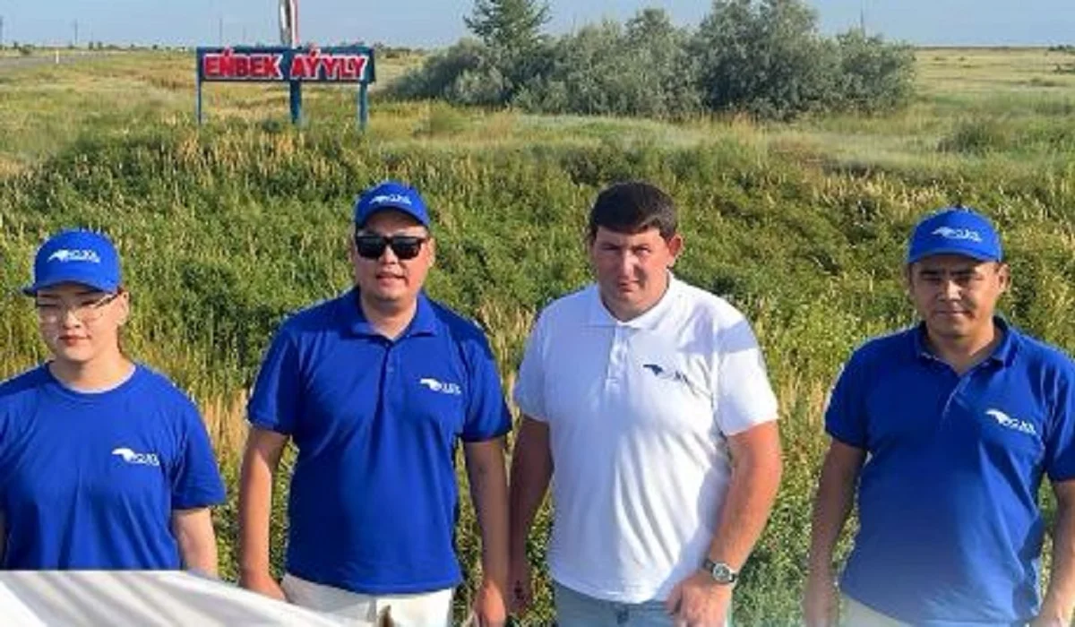 «Ақ жол» партиясының мүшелері Павлодар облысында ауыл тұрғындарымен кездесті