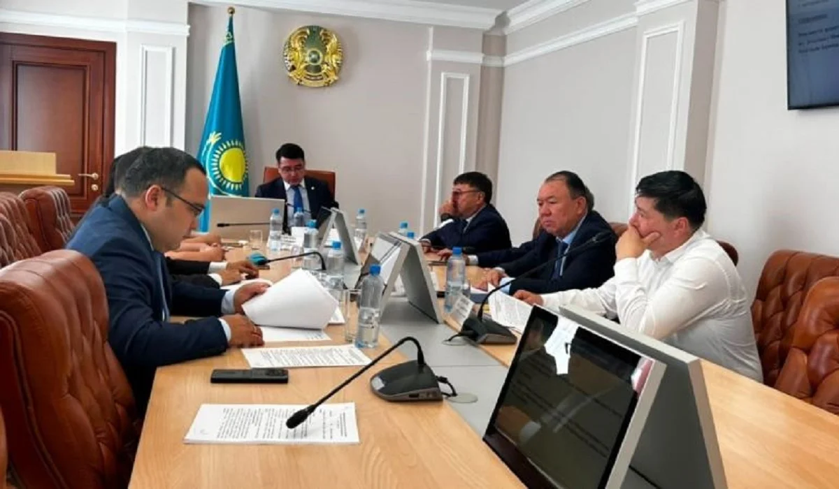 БҚО-да тұрғындарды боқтаған шенеуніктер жауапқа тартылды