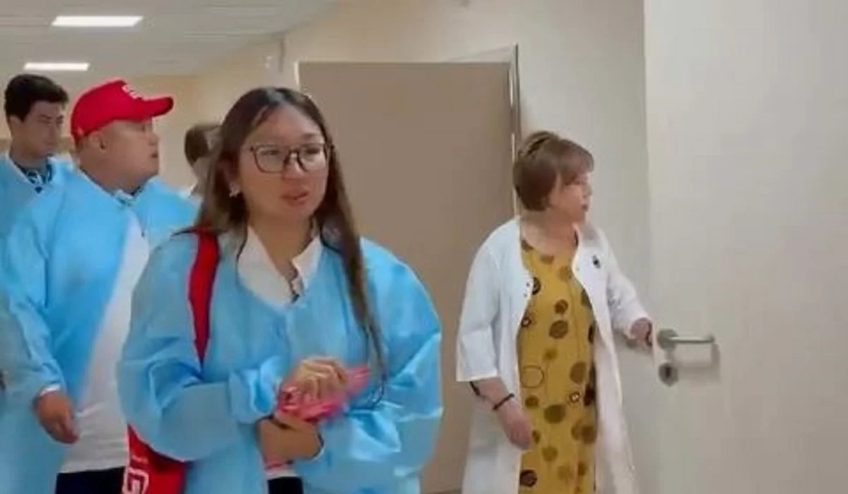 ҚХП өкілдері Ақмола облысындағы «Қамқорлық» орталығының жұмысымен танысты