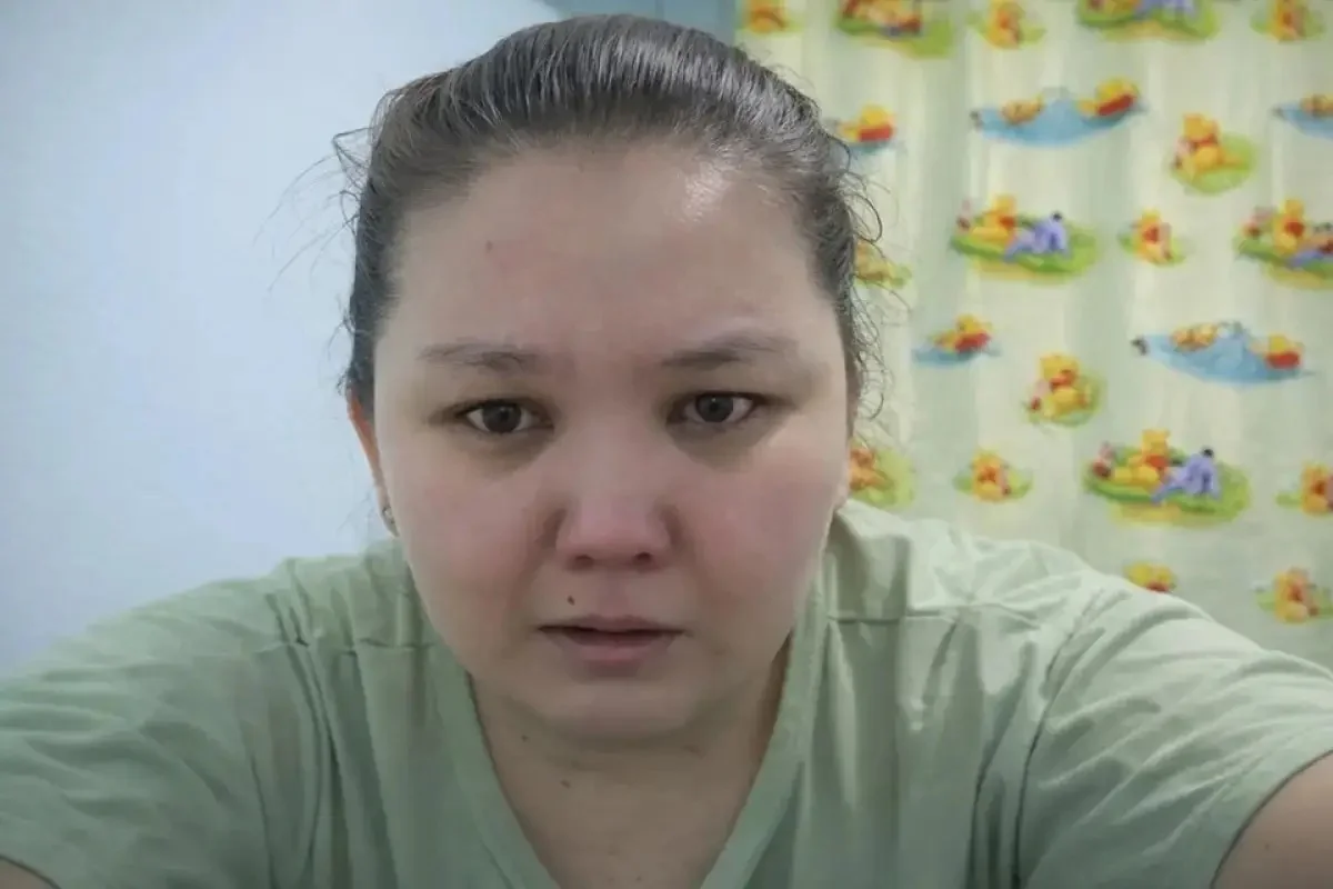 Үш рет қабылдаудан бас тартқан, кейін ота жасалған: Ақтауда көз жұмған баланың анасы министрліктен жауап алды