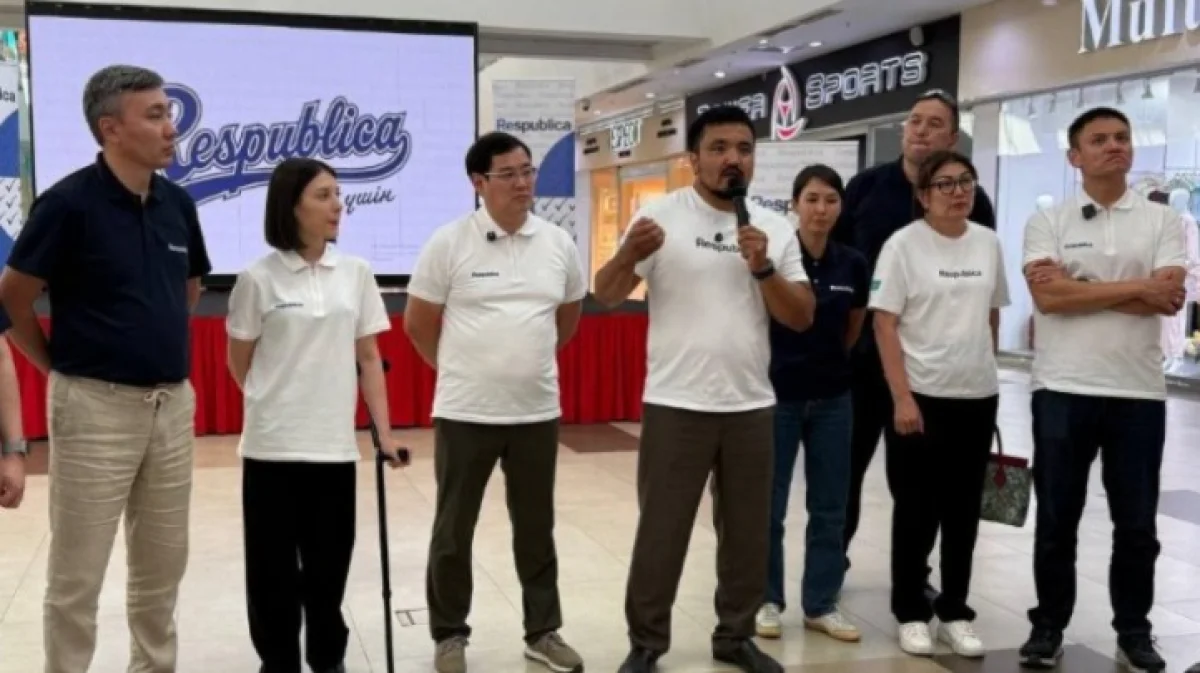 Aport Mall кешенінде Respublica партиясы кәсіпкерлермен және жалға алушылармен кездесті