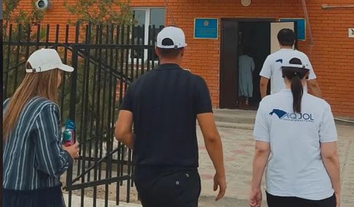 «Ақ жол» партиясы Маңғыстауда Алға мүгедектер клубының мүшелерімен кездесті