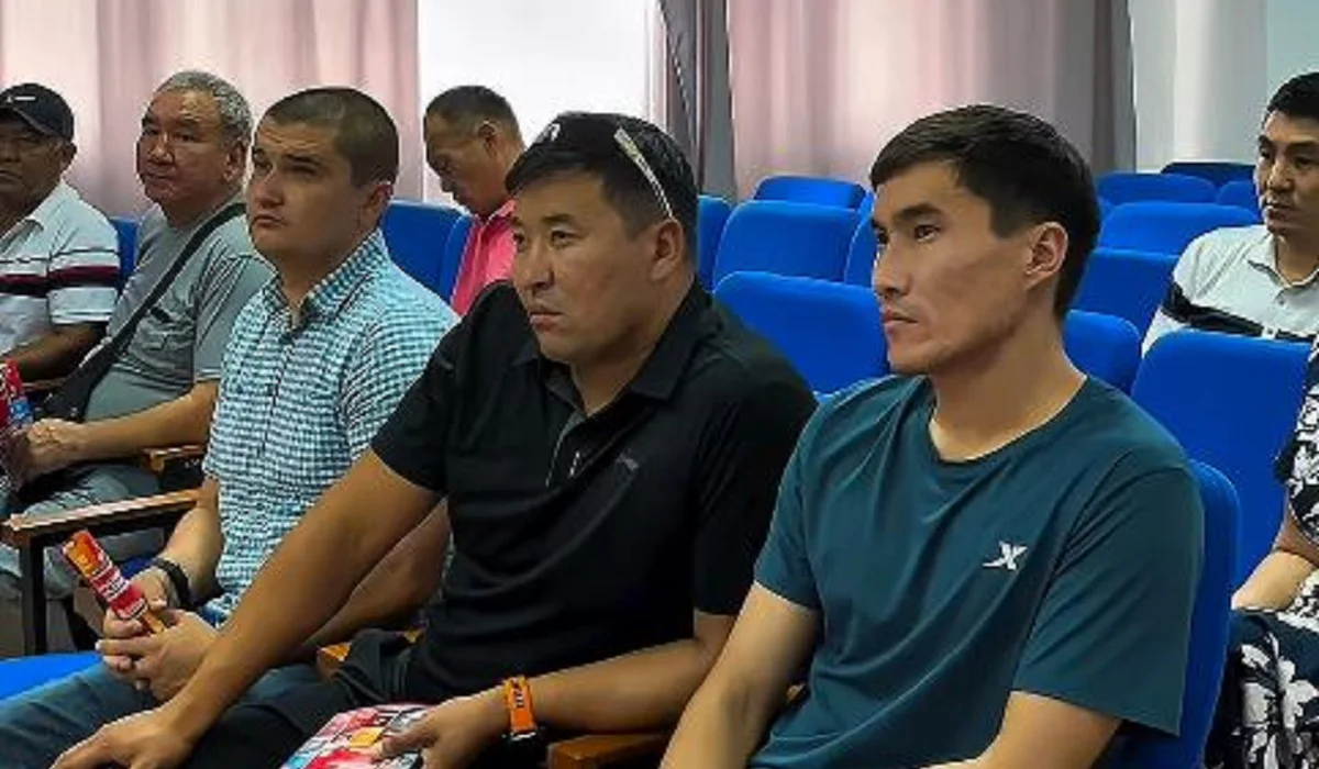 Қазақстан Халық партиясының өкілдері БЖСМ мекемесінің ұжымымен кездесу өткізді