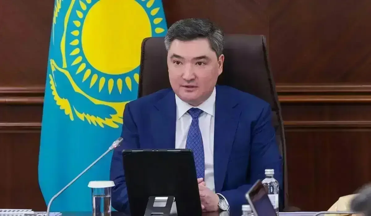 «Қанша қылмыстық іс қозғалып жатыр»: Бектенов әлеуметтік салаға ЖИ-ді енгізу жайлы айтты