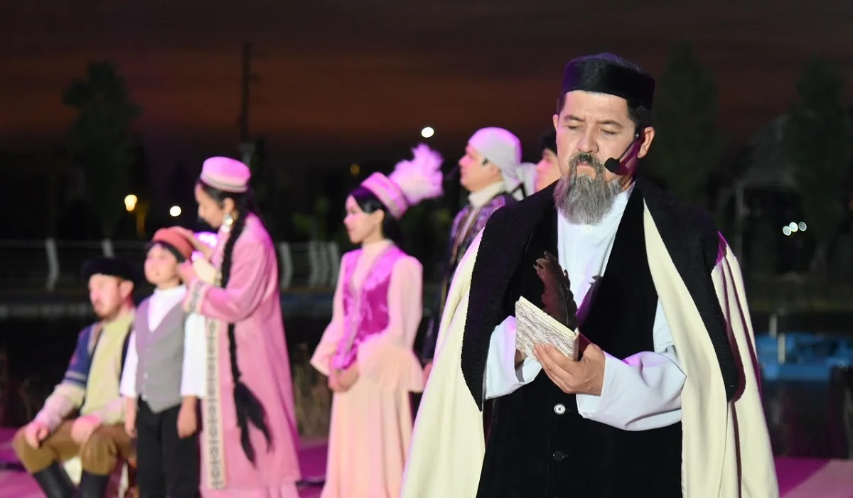 «Адамзаттың перзенті – Ұлы Абай»: Шымкентте ақынның әйгілі әндері шырқалды