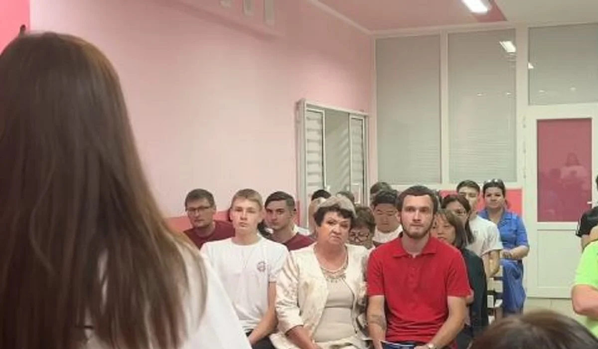 «Ақ жол» партиясы Ақтөбеде еңбек ұжымымен кездесті