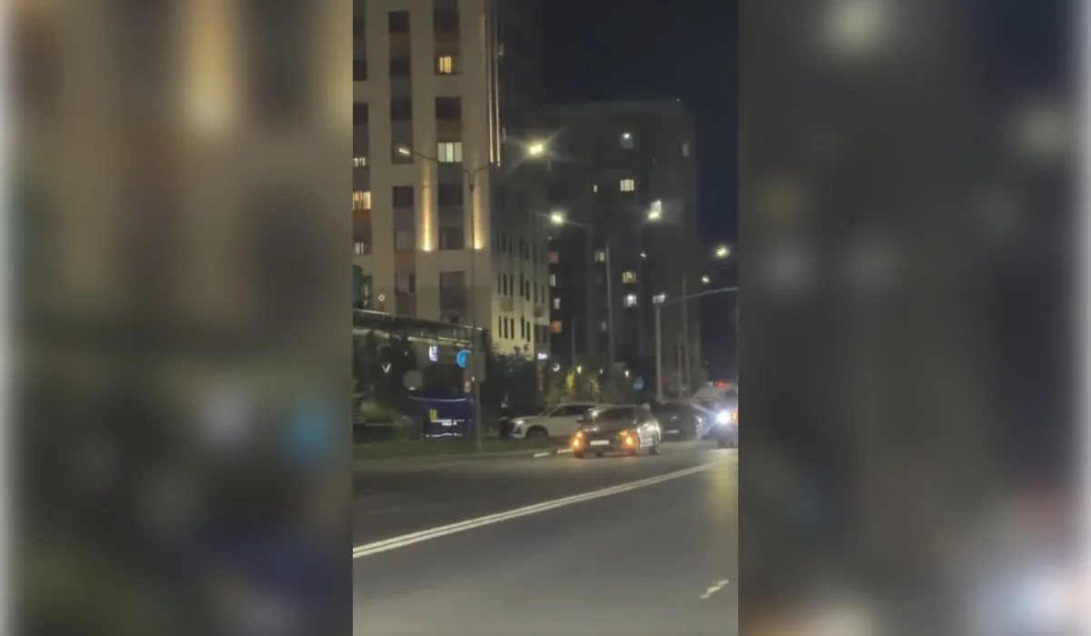 Астанада жасөспірім қыз бала тұрғын үйден құлап, мерт болды
