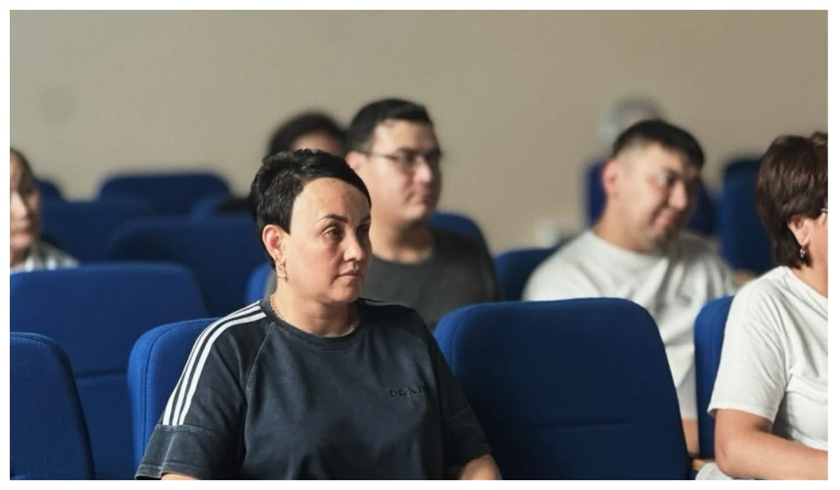Семейде ЖСДП әлеуметтік сала қызметкерлерінің еңбек жағдайына қатысты ұсыныстарын тыңдады