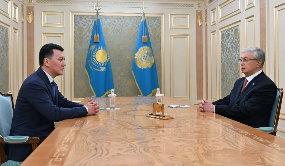 «Президенттің атынан өкілдік етіп, ұстанымын жеткізе алады»: Ерлан Қариннің негізгі міндеті белгілі болды