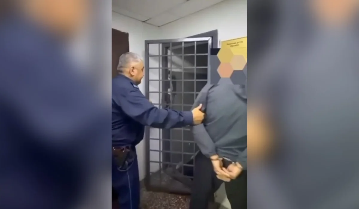 «Газ баллонын жарып тастаймын»: Шахтинск тұрғыны орынсыз әзілдегені үшін 16 күнге қамауға алынды (ВИДЕО)