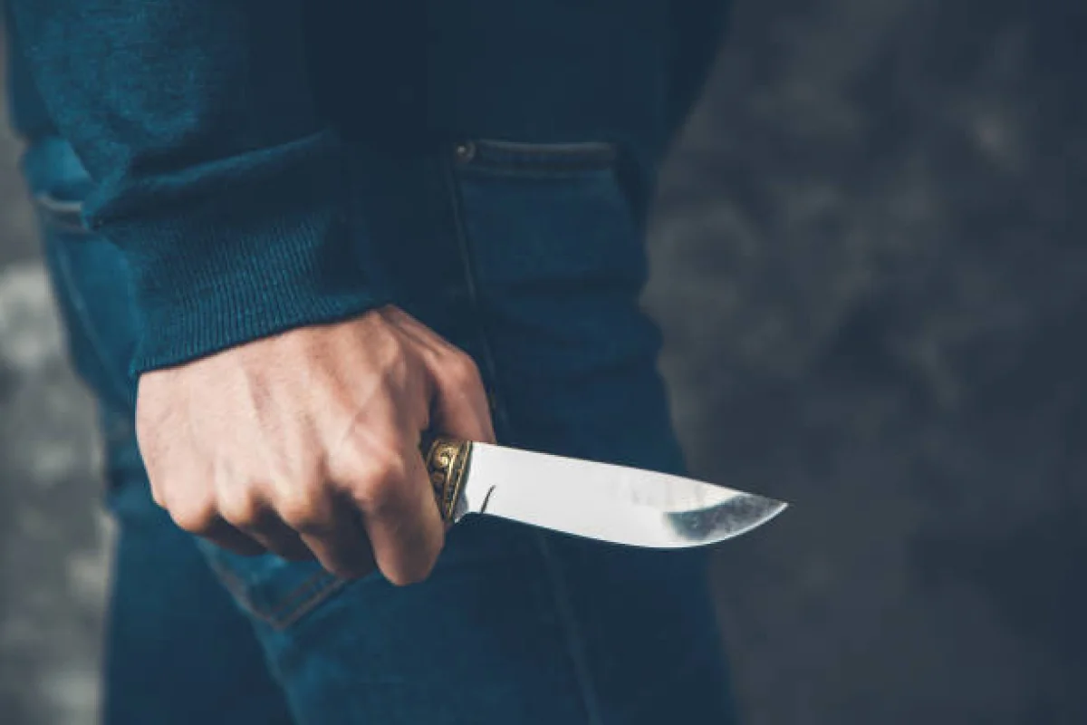 Ақтөбеде анасын өлтіріп, әжесін жаралаған жасөспірімге сот үкімі шықты