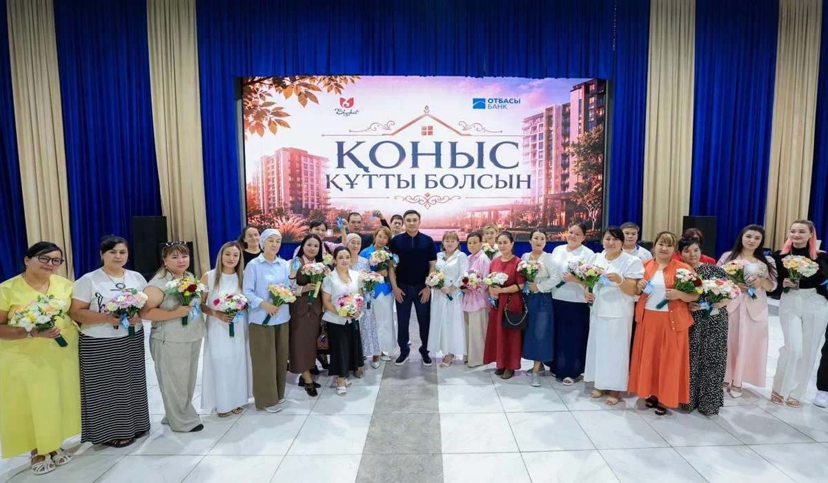 Шымкентте ұзақ жылдар бойы кезекте тұрған 40 отбасы үй алды