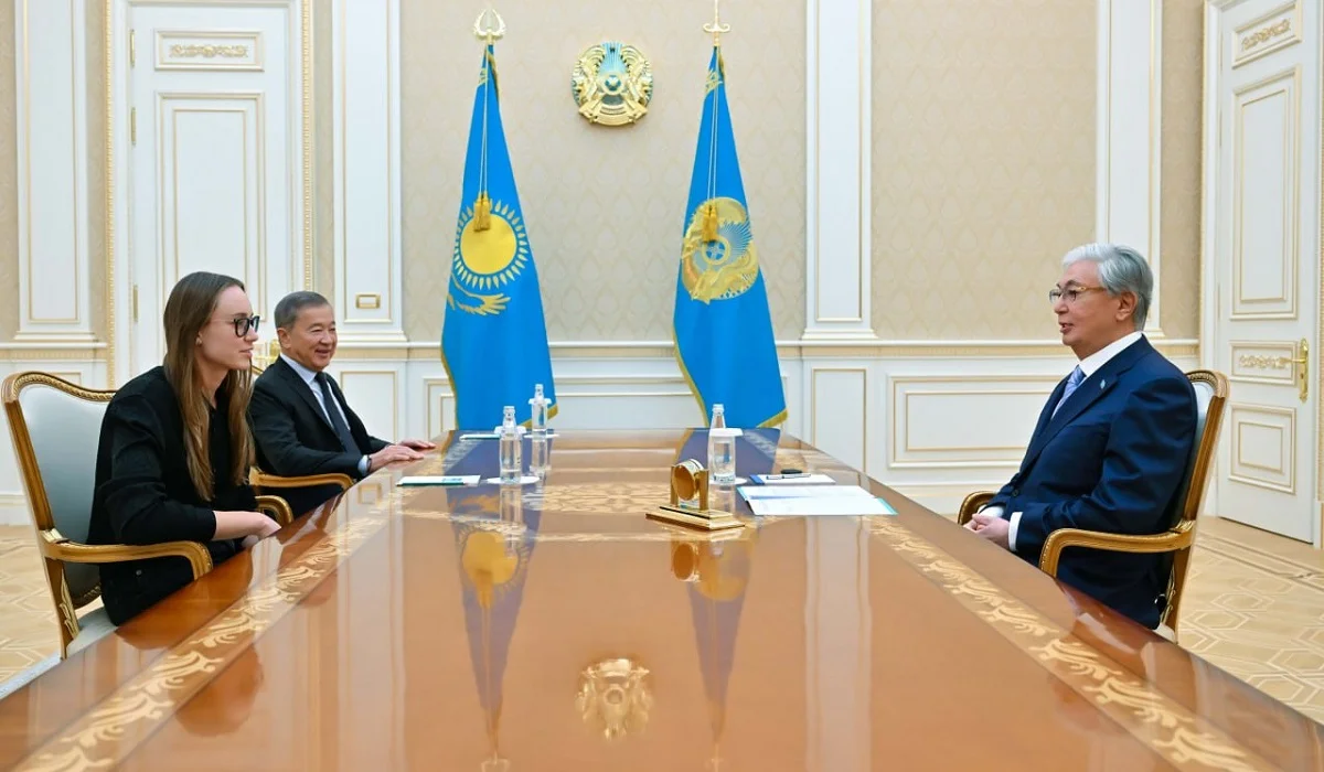 «Ішкі мәдениетіңіз жоғары екенін үнемі айтып жүремін»: Тоқаев Рыбакинаны қабылдады (ВИДЕО)