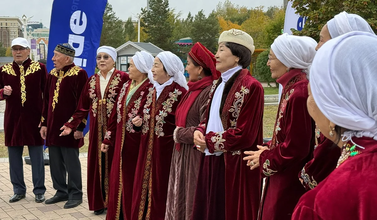 «Қарияларға тек көмекке мұқтаж адам ретінде қарамау керек»: Астанада «Әділет» партиясы фестиваль өткізді