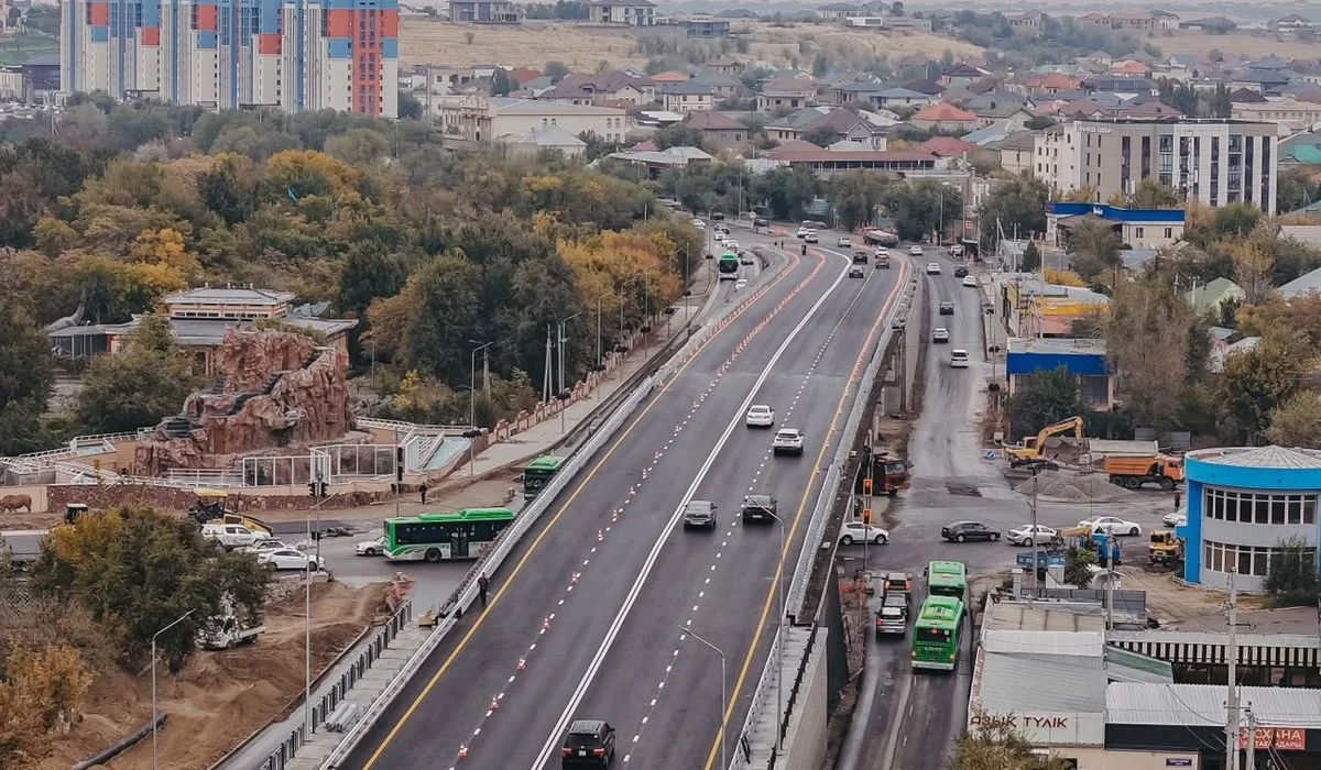 «Қалада кептеліс азаяды»: Шымкентте жаңа жолайрық ашылды
