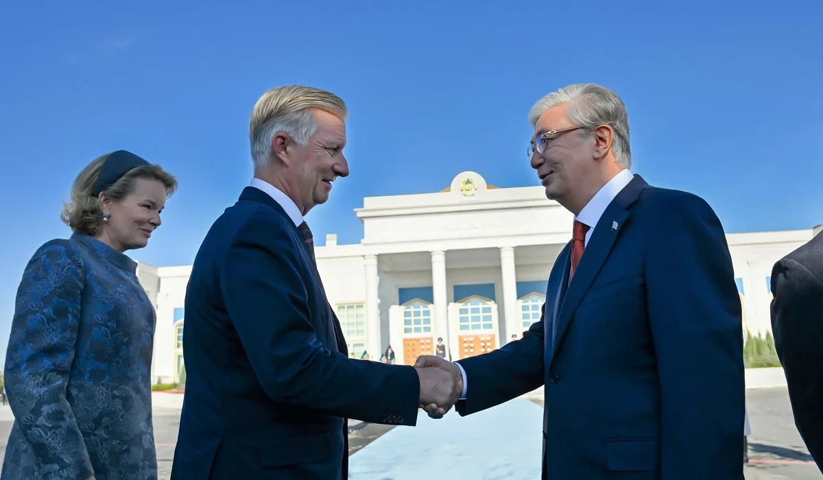 Тоқаев Бельгияның королі мен патшайымын Астана әуежайынан шығарып салды: олар Алматыға жол тартты