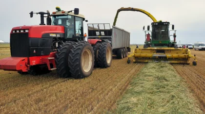 Кеңестік оқулықтармен білім алып жүрген жастар егіншілікке қалай жаңалық енгізбек?!