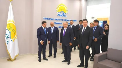 Елбасы Түркістандағы қоғамдық қабылдау бөлмесінің жұмысымен танысты