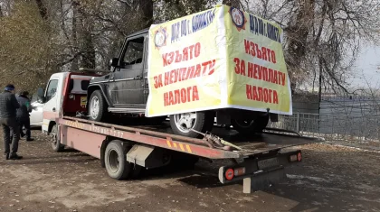 Алматы қалалық МКД салық төлемеген жүргізушінің Gelendewagen көлігін алып қойды