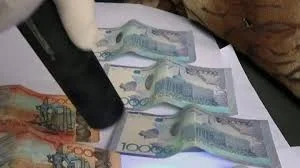 Түркістан облысында судьяның парамен ұсталған видеосы тарады (ВИДЕО)