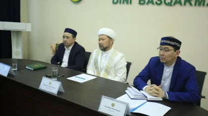 «Қол беріп амандасу міндет емес» - Бас мүфти коронавирусқа қарсы сақтық шаралары жайында