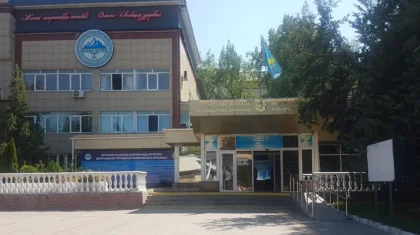 147 қызметкері коронавирус жұқтырған Алматыдағы орталық аурухана басшысы ауысты