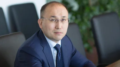 «Сын-ескертпелеріңіз үшін зор алғыс»: Дәурен Абаев министр кезінде қолдау көрсеткендерге алғыс білдірді