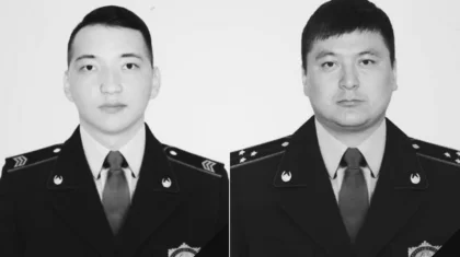 Тоқаев блок-бекетте көз жұмған екі полицейді «Айбын» орденімен марапаттады