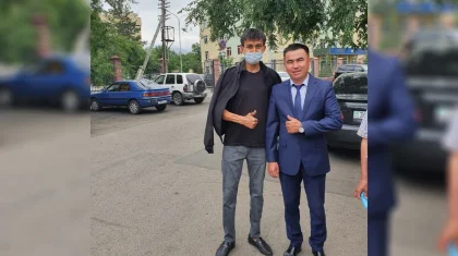 «Қайта тірілгендеймін». Кәріз құдығында уланған жігіт ХҚО қызметкеріне алғысын айтты