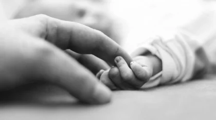 Қарағанды облысында егіз балаларын өлтіріп алған әйел сотталды