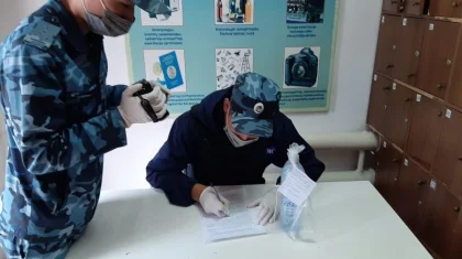 ШҚО-да үш күнде бес адам түрмеге тыйым салынған заттар өткізбек болды