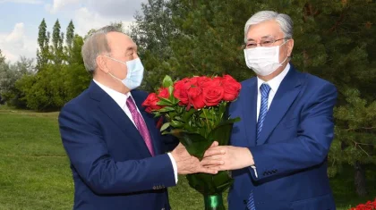 Тоқаев Нұрсұлтан Назарбаевты туған күнімен құттықтады