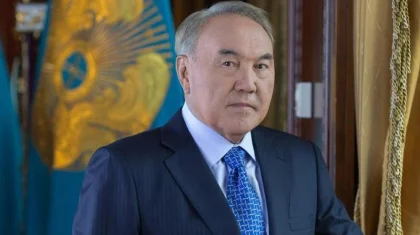 Назарбаев Жақсылық Үшкемпіровтің жақындарына көңіл айтты
