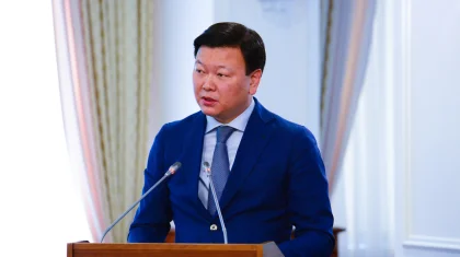 Елімізде дәрігерлер мен медқызметкерлердің жалақысы өседі