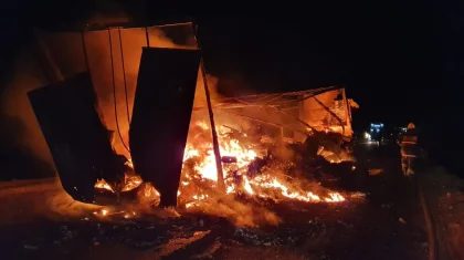 Атырау облысында Түркиядан Өзбекстанға жүк тасымалдаған көлік өртеніп кетті