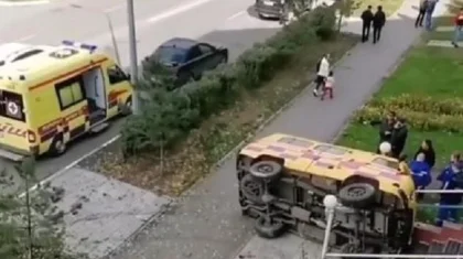 Петропавлда жедел жәрдем көлігі аударылып қалды