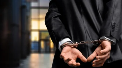 Ақмола облысында аудан әкімінің орынбасары парамен ұсталды